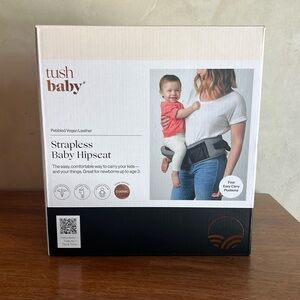 TushBaby Strapless Baby Hipseat in Cognac